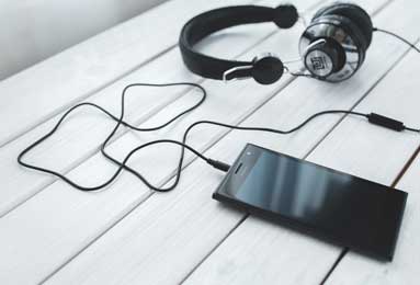 意甲知名评论员：米兰前35分钟对罗马毫无办法，没丢球主要是得益于稳固防守和精神